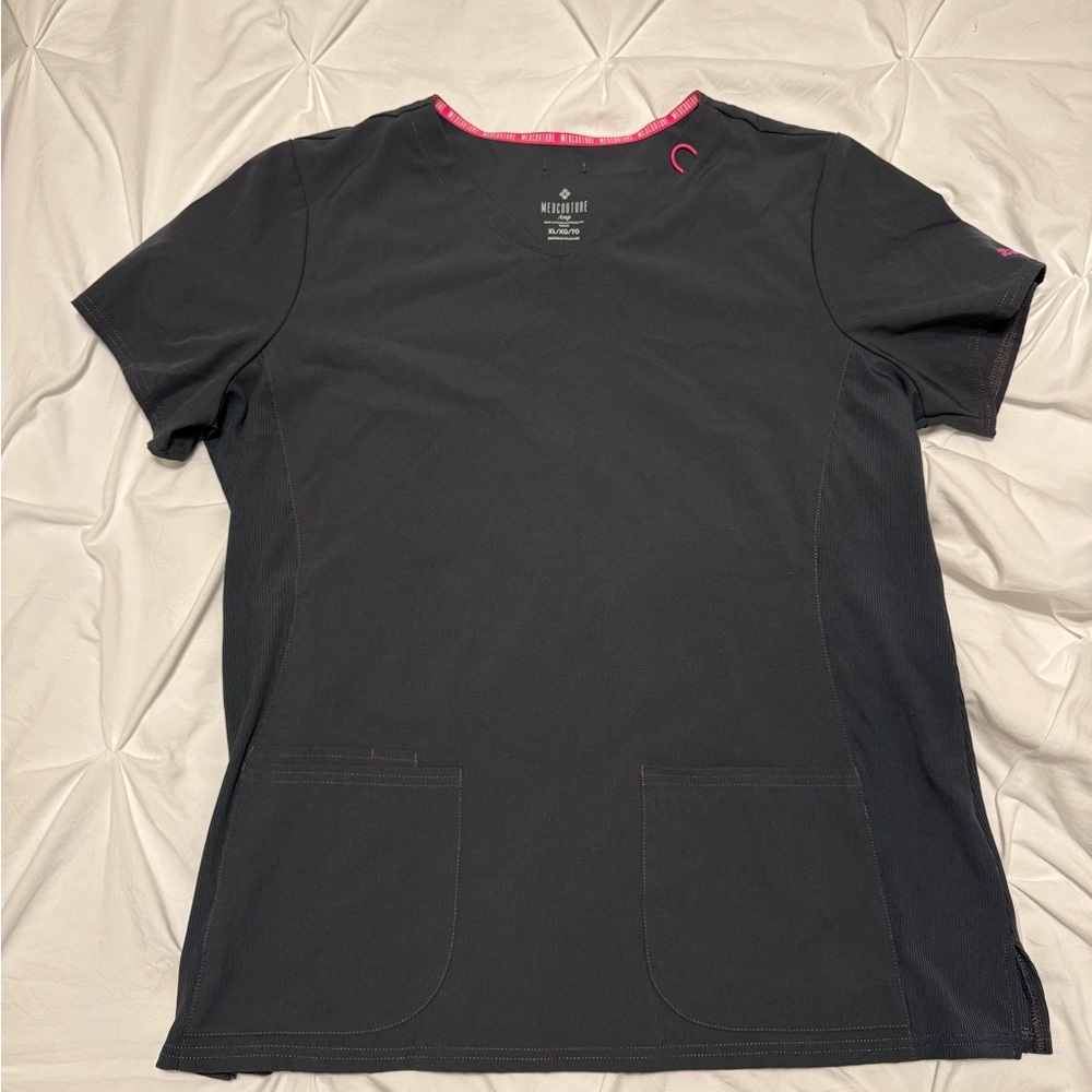 Med Couture Amp Women's 3-pocket STRETCH V-Neck Scrub Top with Pink Accents - XL